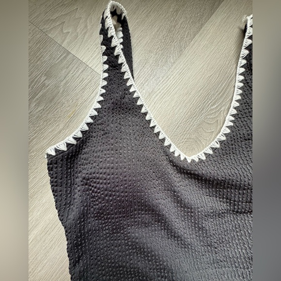 Bebe Black Texture Rib One-Piece Swimsuit with White Trim nwt - Picture 2 of 5